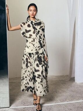 Women’s Cream & Black Printed Midi Skirt